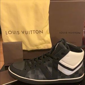 ❌SOLD❌ LV Damier Graphite “Heroes” High Top